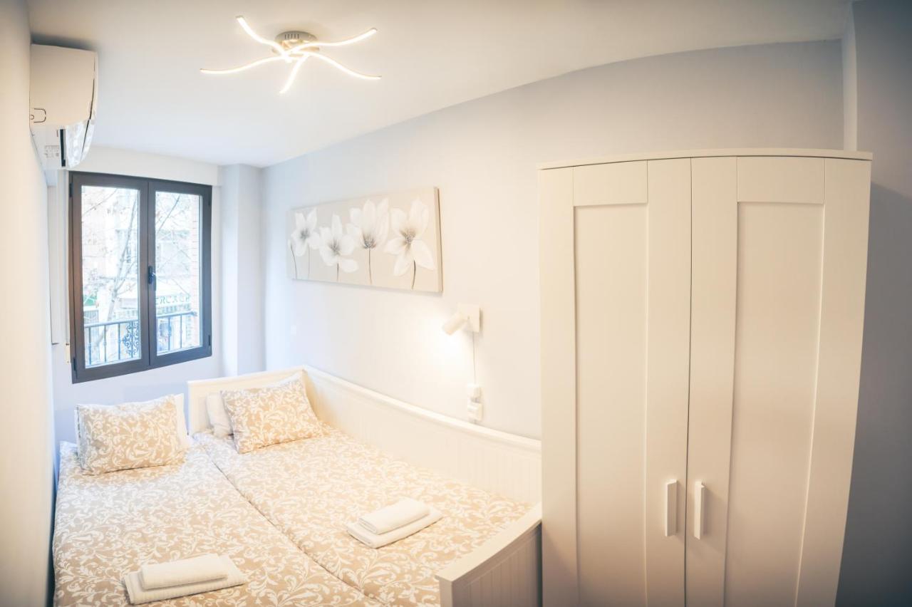Apartamento Junto A Catedral Apartment Granada Ngoại thất bức ảnh